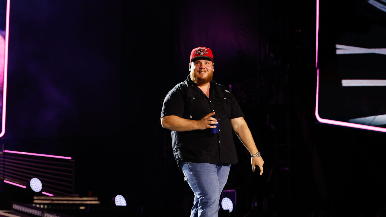 LUKE COMBS GROWIN’ UP AND GETTIN’ OLD TOUR COMES TO LEVI'S® STADIUM Levi's® Stadium